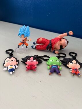 Lot of 6 Dragon Ball PVC Action Figures Figurines Bag Clips Goku Son Goku VGUC